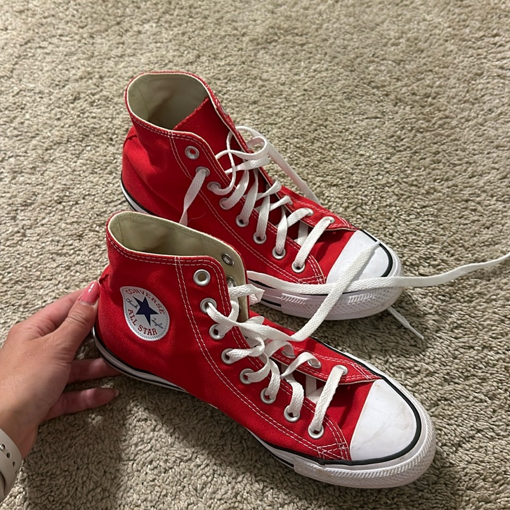 Red Converse women’s shoe